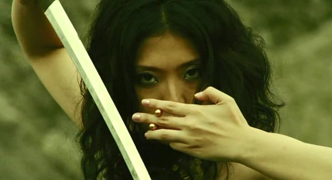 Кадр из фильма "Охотница на якудза: Финальная битва отчаянных девушек" (2010) / личная коллекция