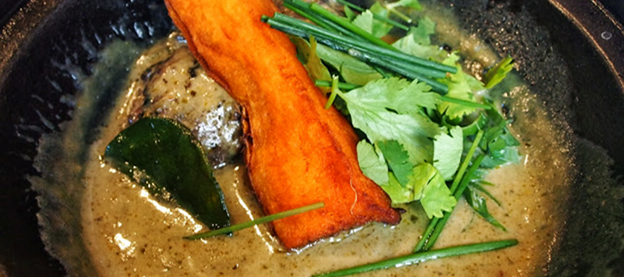 МАРИНОВАННОЕ СВИНОЕ МЯСО С ЗЕЛЕНЫМ КАРРИ