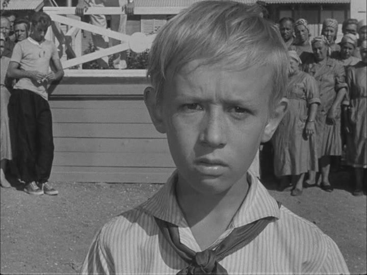 Кадр из к/ф "Добро пожаловать, или Посторонним вход воспрещен".