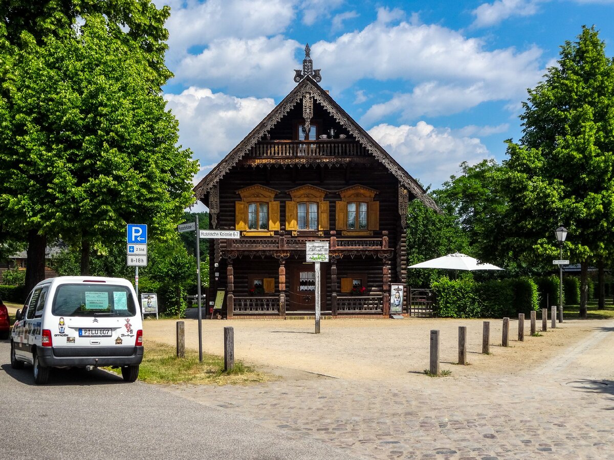 Русский дом в Александровке, в котором располагается ресторан. Фото автора