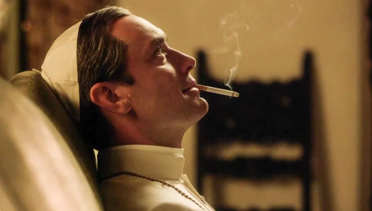 Кадр из сериала "Молодой Папа"