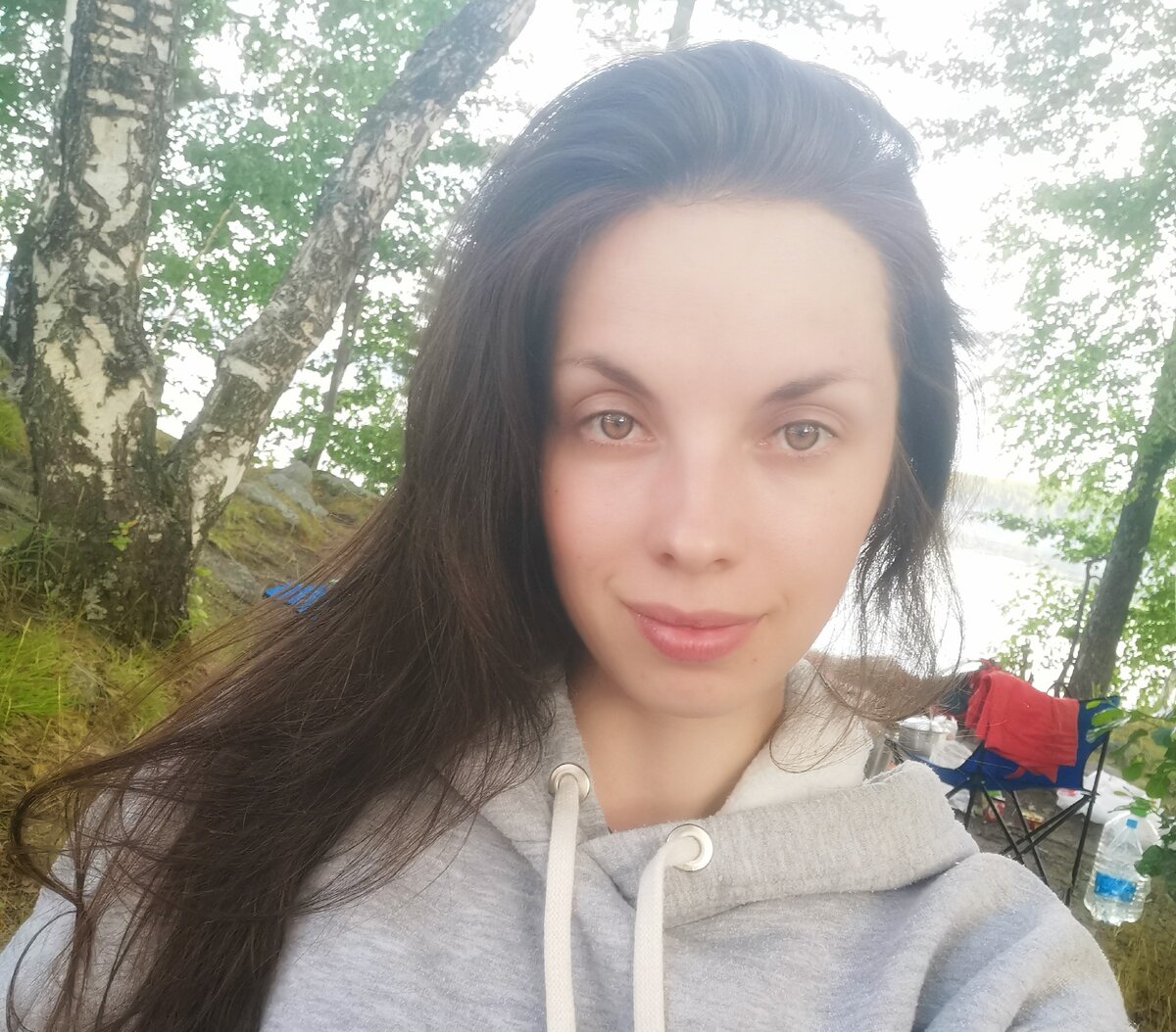 Сбежала от муравьёв домашних к лесным😄