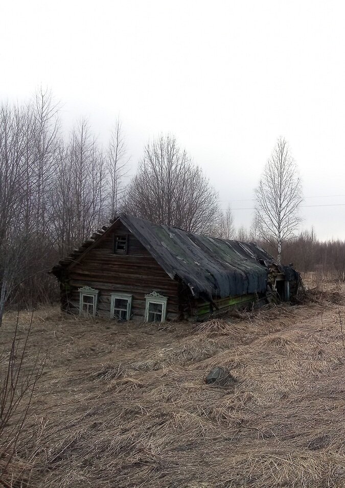 Вот такой давно брошенный дом в иное время вполне мог стать пристанищем для мертвеца или даже нескольких мертвецов