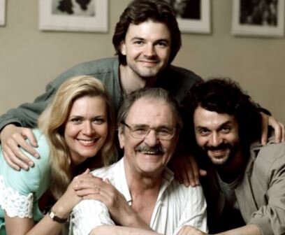 Юрий Яковлев с детьми