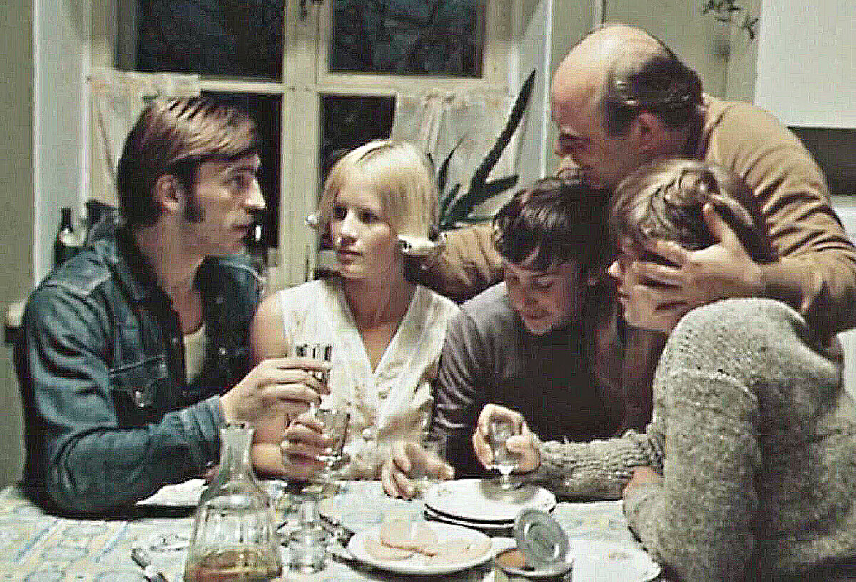 Старший сын фильм 1975. Старший брат фильм 1975. Леонов старший сын. Вампилов старший сын фильм 1975.