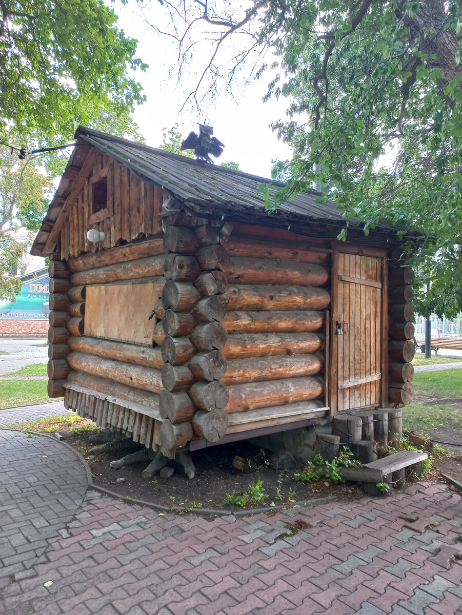 Прогулка по Челябинску. Тихая, старинная улица, кинотеатр-