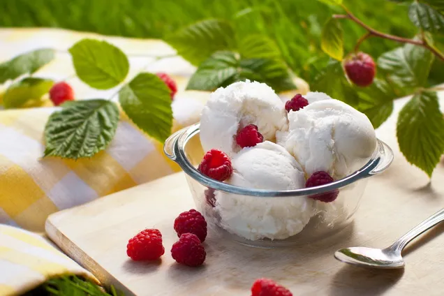 Мороженое в мороженице 