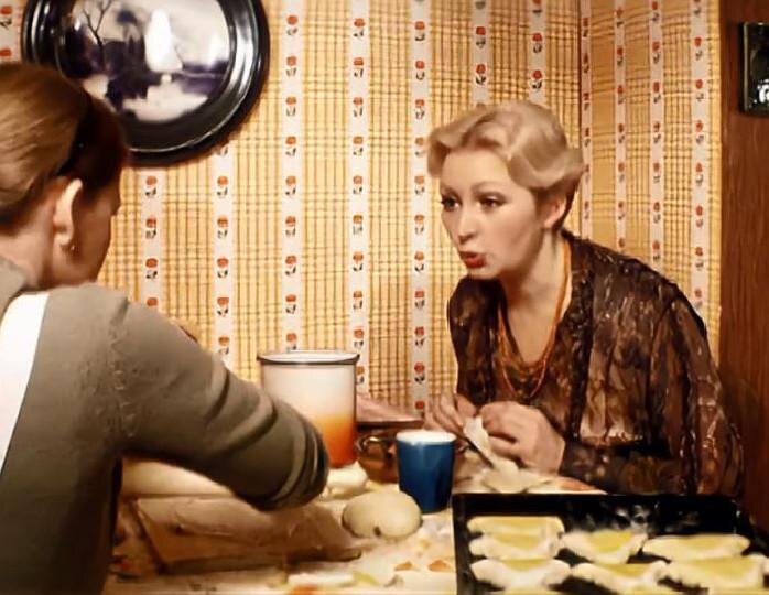 Кадр из фильма «Самая обаятельная и привлекательная», 1985 г.