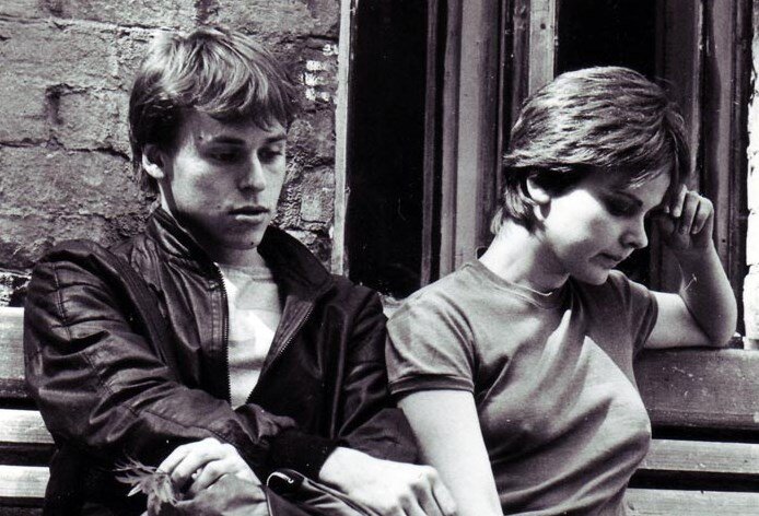 Фото: stuki-druki.com актеры Вадим Станиславович Любшин и Дарья Геннадьевна Шпаликова в фильме "Детская площадка", 1987-й год