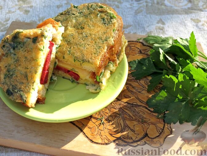 хлеб белый, сыр твёрдый, колбаса копченая, яйца, зелень укропа, зелень петрушки, соль, масло растительное