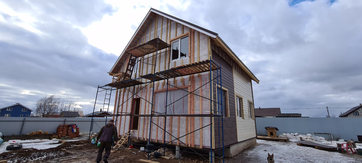 Строительство каркасного дома. Монтаж вентилируемого фасада.
