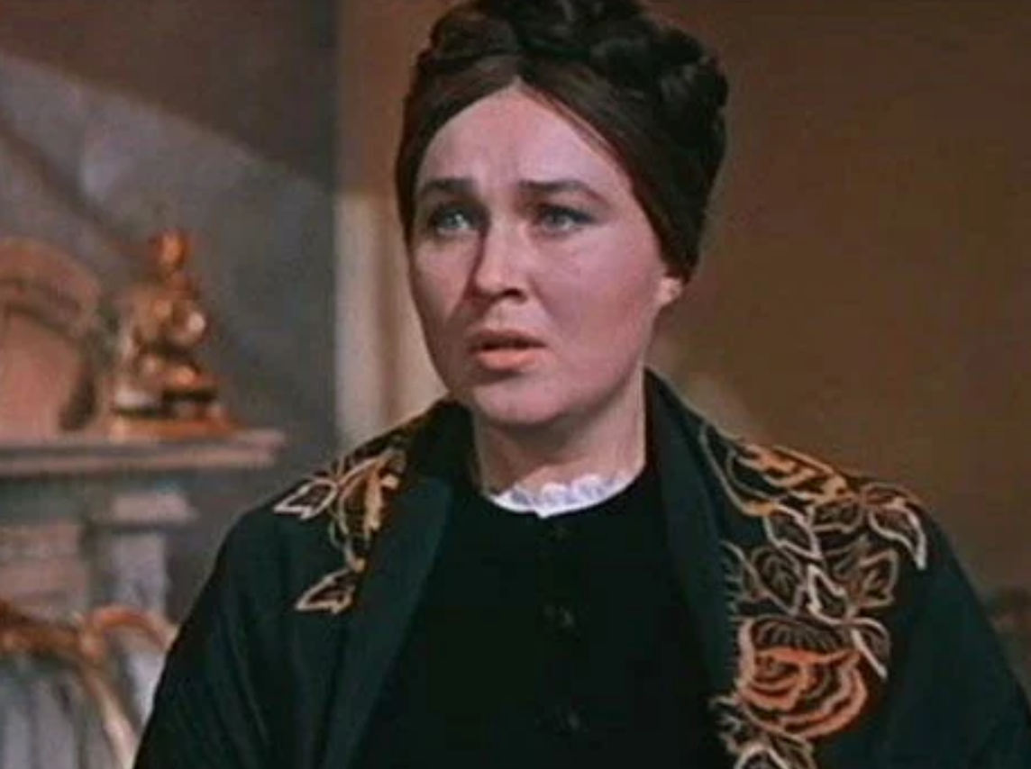 Людмила Алфимова в картине "Свадьба в Малиновке". Фрагмент из фильма