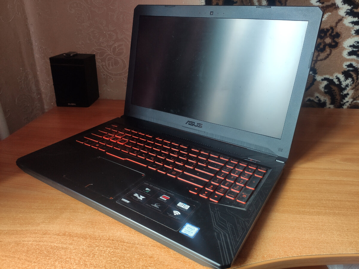 На обслуживание приехал игровой ноутбук ASUS TUF Gaming FX504GE. Владелец жалуется на перегрев ноутбука во время игрового процесса.