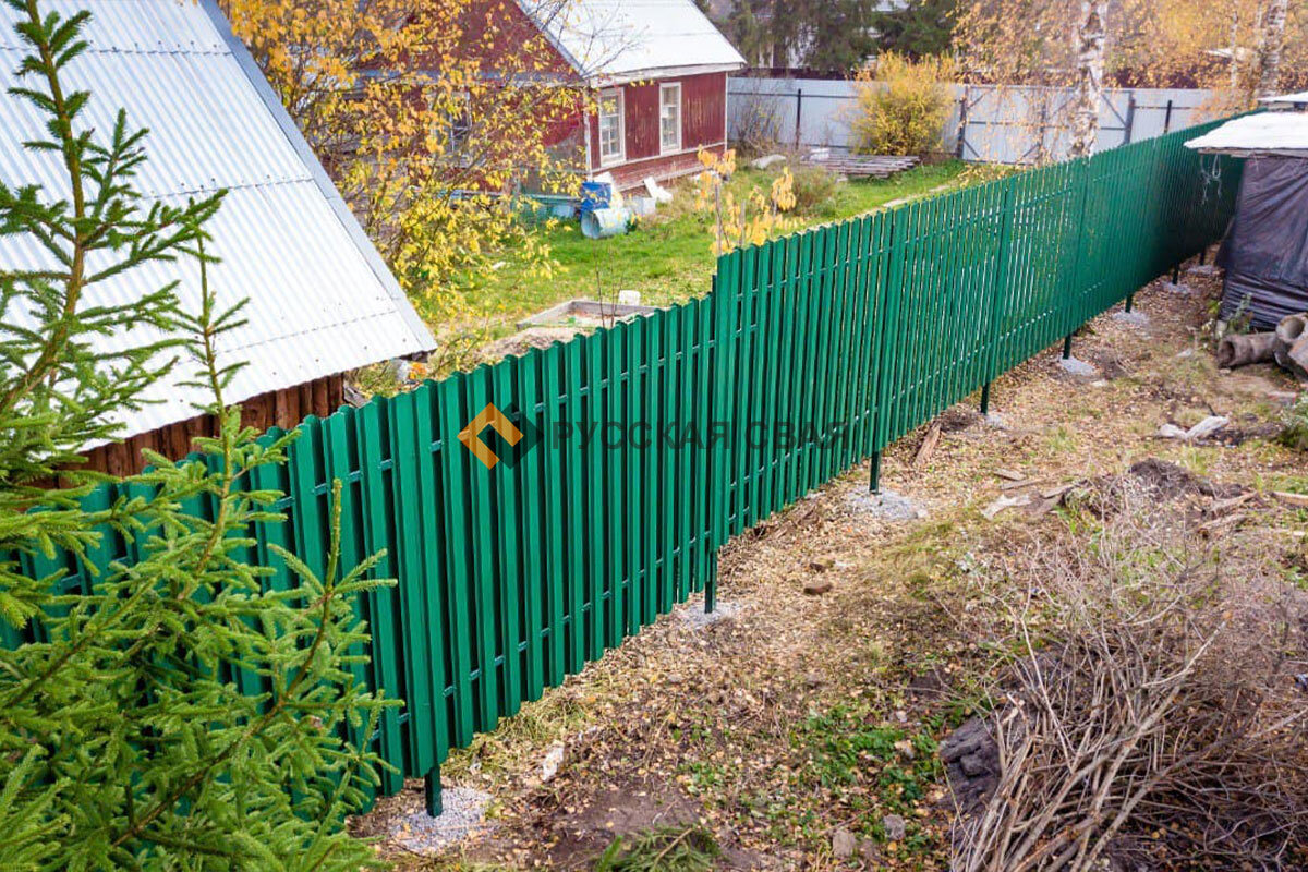 Монтаж забора и откатных ворот в Ропше от компании Русская Свая