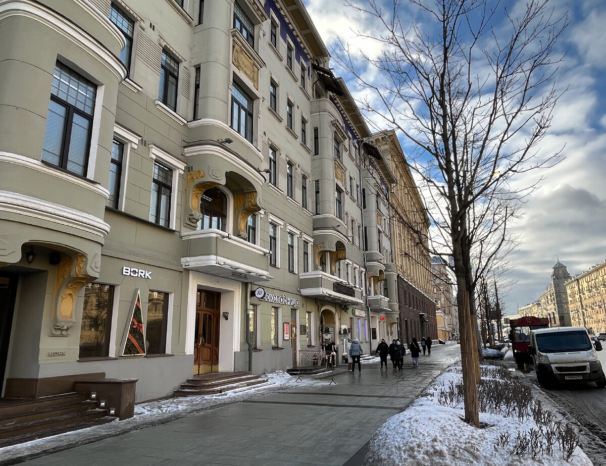 Ул. Большая Садовая, 10, кв. 50  - первый московский адрес М. Булгакова. Фото автора