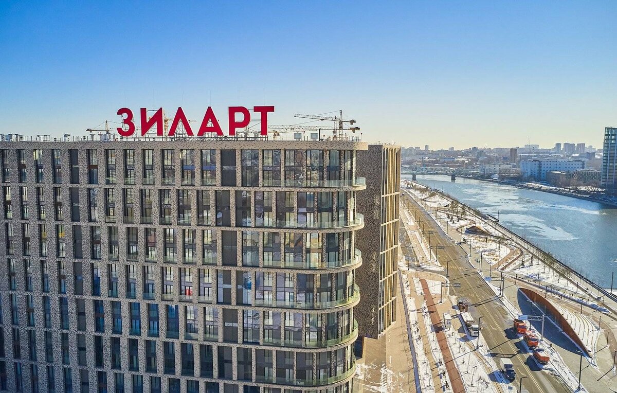 В "ЗИЛАРТе" — флагманском проекте ЛСР в Москве — нет похожих друг на друга домов, каждый — уникален. К примеру, в некоторых домах в квартирах предусмотрена возможность установки каминов, которые можно топить самыми настоящими дровами! 