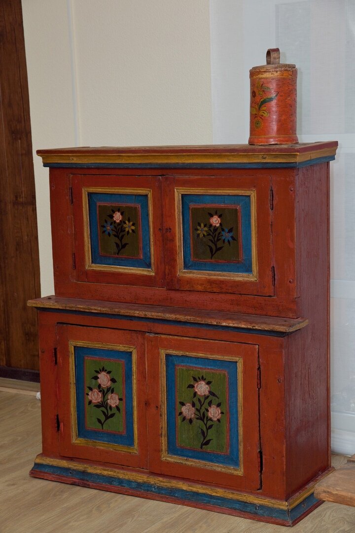 Шкаф. Конец XIX в. Олонецкая губерния, Каргопольский уезд, Калитинская волость