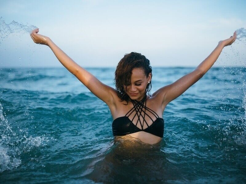 Богиня пляжа: 5 правил удачного фото в купальнике