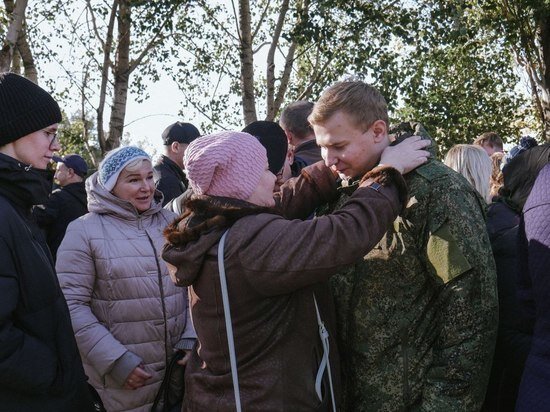     Ещё одну группу мобилизованных астраханцев отправили на боевое слаживание