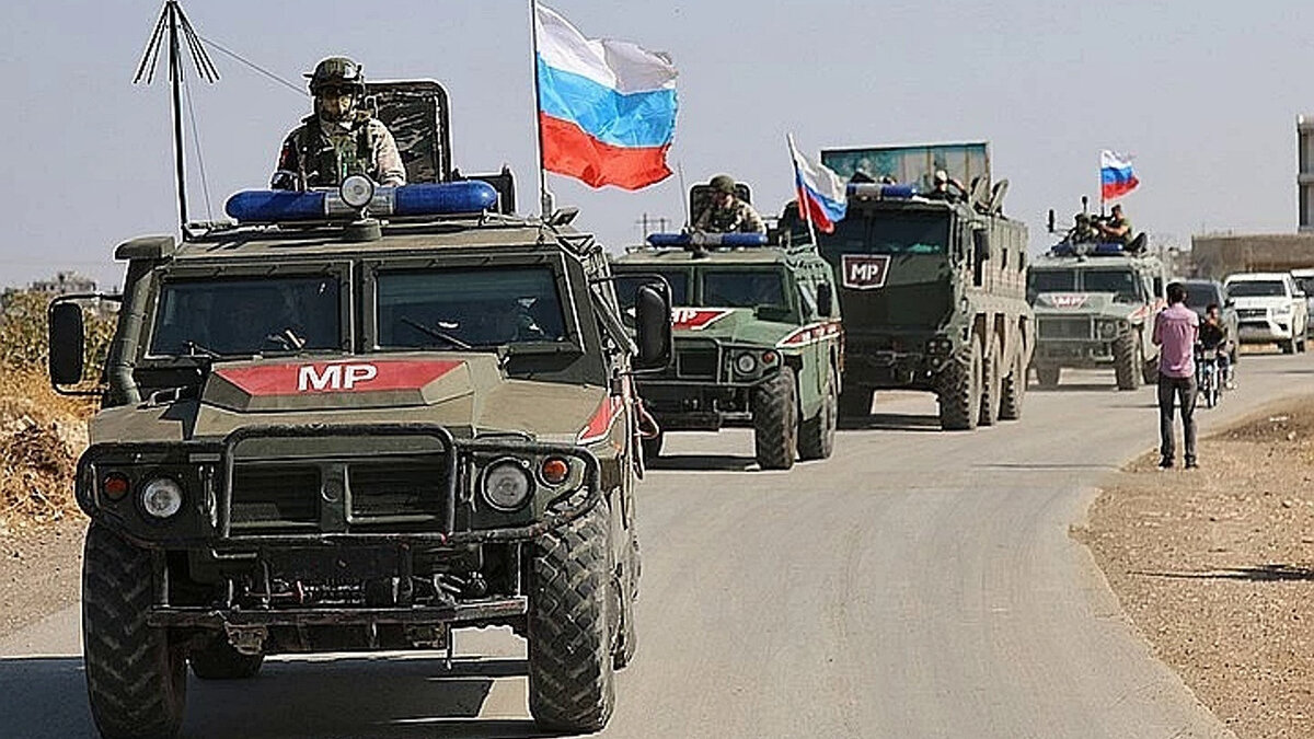 Российский ограниченный военный контингент в Сирии в районе населенного пункта Рас-Аль-Айн Взято с сайта: https://katehon.com/
