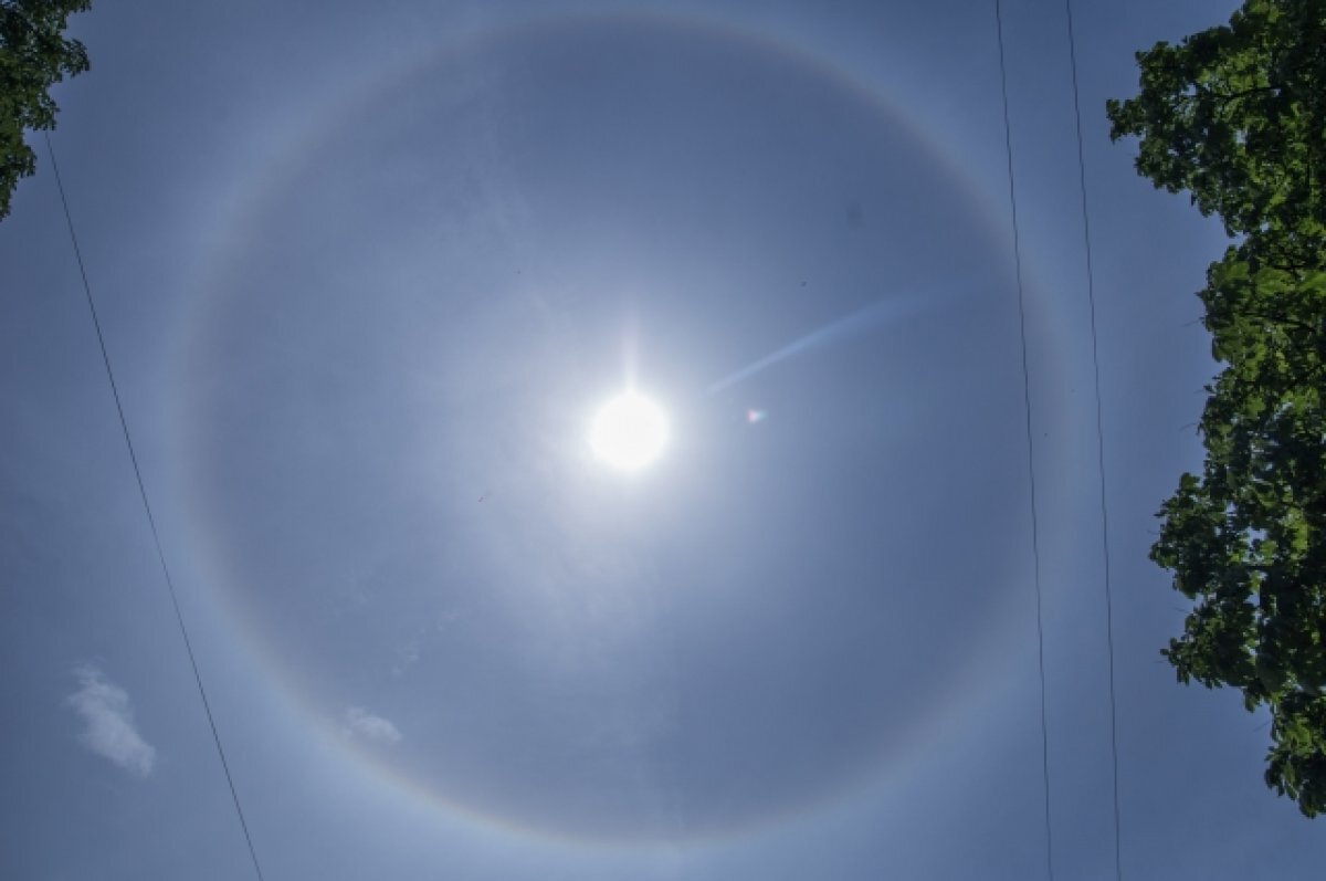    Жители Кубани в ночь на девятое декабря наблюдали лунное гало