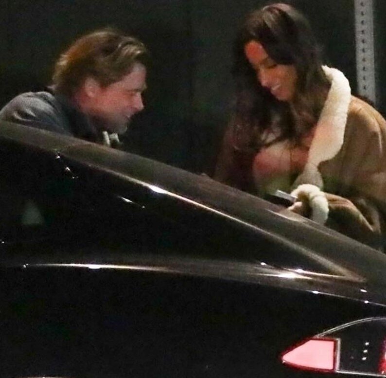    Брэд Питт отправился на свидание с молодой возлюбленнойСоцсети