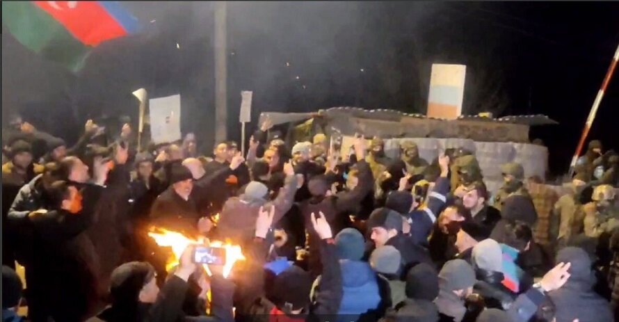 Азербайджанские провокаторы - лже-экологи по указанию руководства Азербайджана блокируют Лачинский коридор