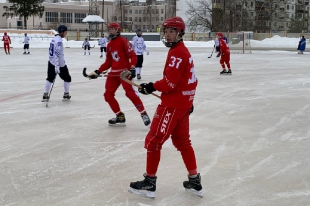    Сыктывкарский «Строитель» выиграл третий матч у «Старта-2»