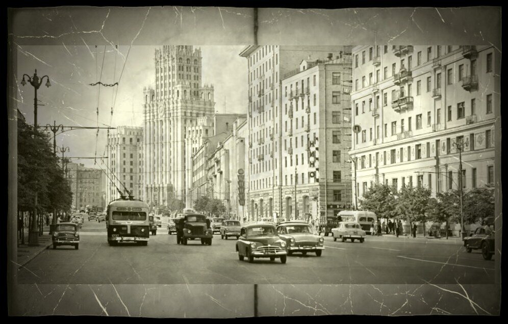 В 1959 г. число прокатных машин в столице достигло 300. В том же году аналогичная услуга появилась в Свердловске (ныне — Екатеринбург), а еще три года спустя прокаты автомобилей работали аж в 40 крупных городах, включая курортные. 