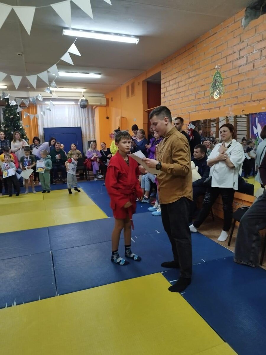 Перед стартом соревнований, спортсмены провели сдачу нормативов по обще-физической подготовке.