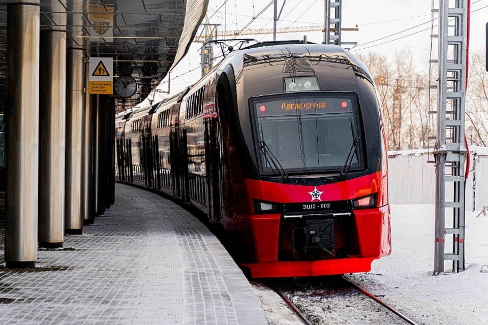     Артисты Московского губернского театра поздравят с Новым годом пассажиров «Аэроэкспрессов». Фото: пресс-служба «Аэроэкспресс»