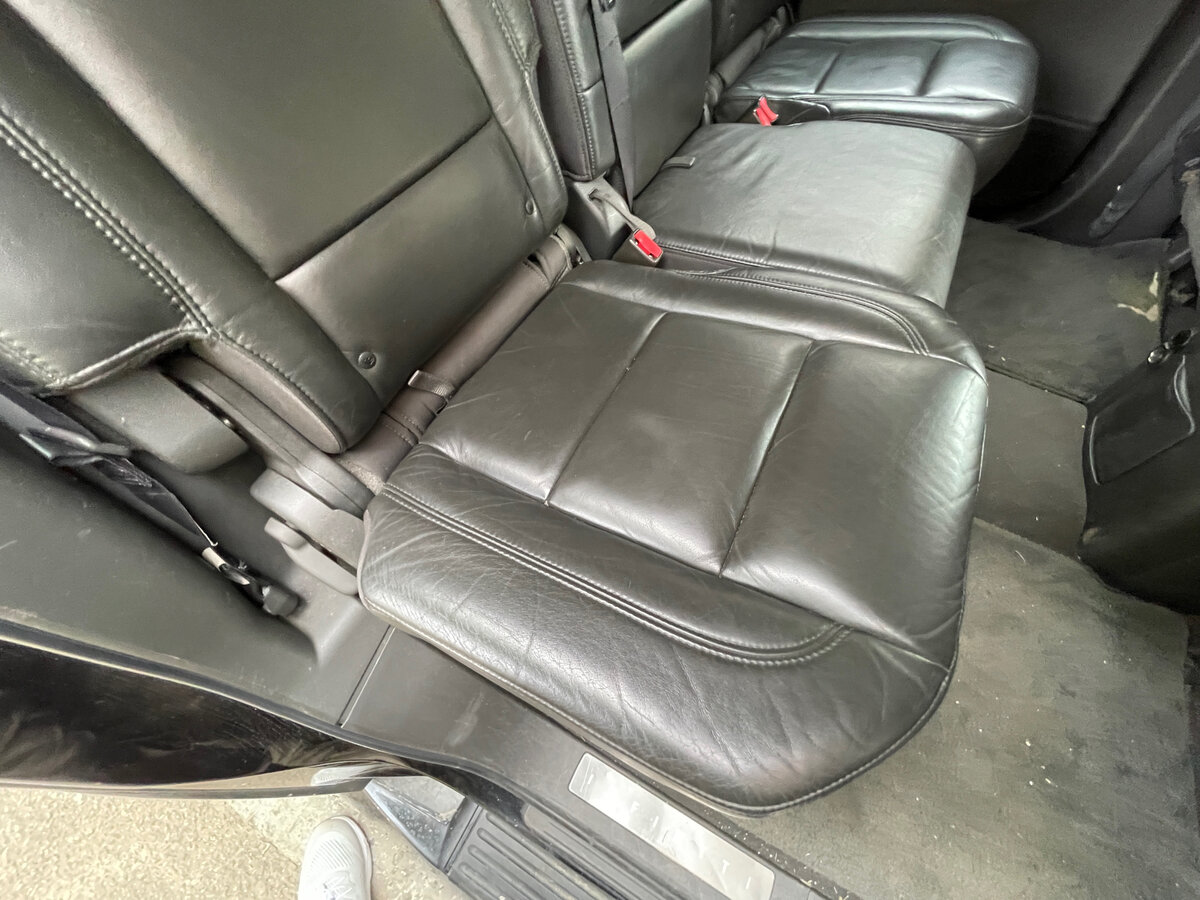 Как почистить кожаный салон автомобиля своими руками. Результат "до" и ...