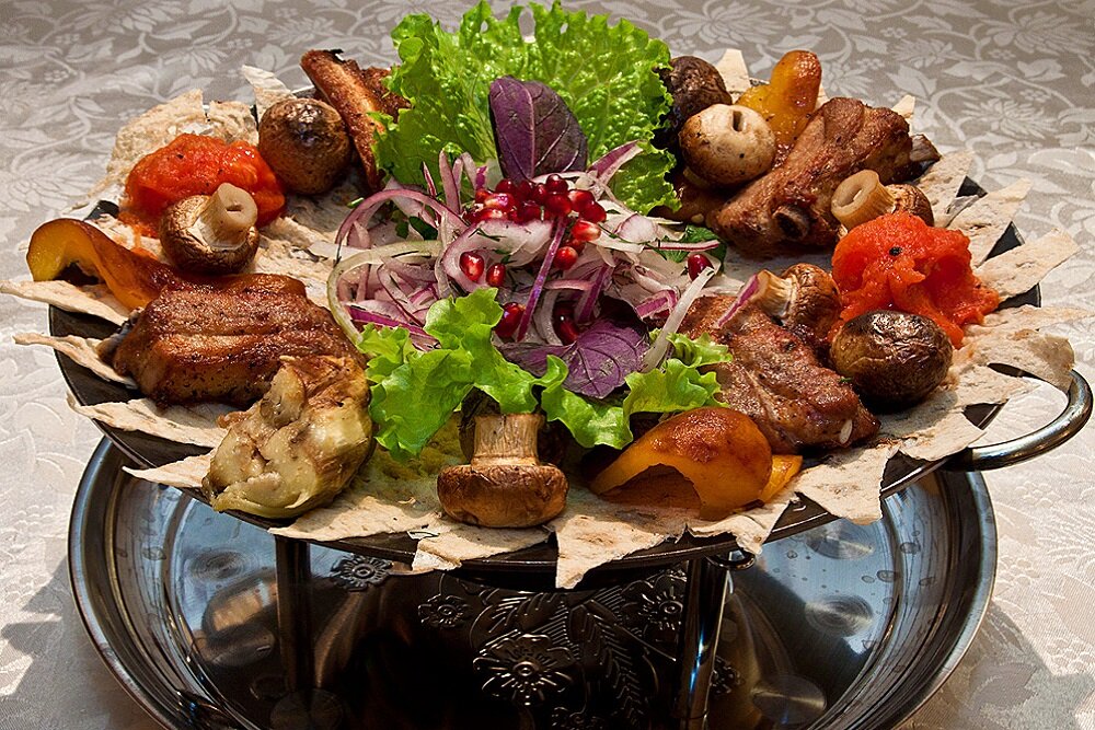 Кафе садж махачкала. Садж весенняя ул 21 меню. Садж кебаб. Ресторан садж тюмень. Садж кебаб на углях.