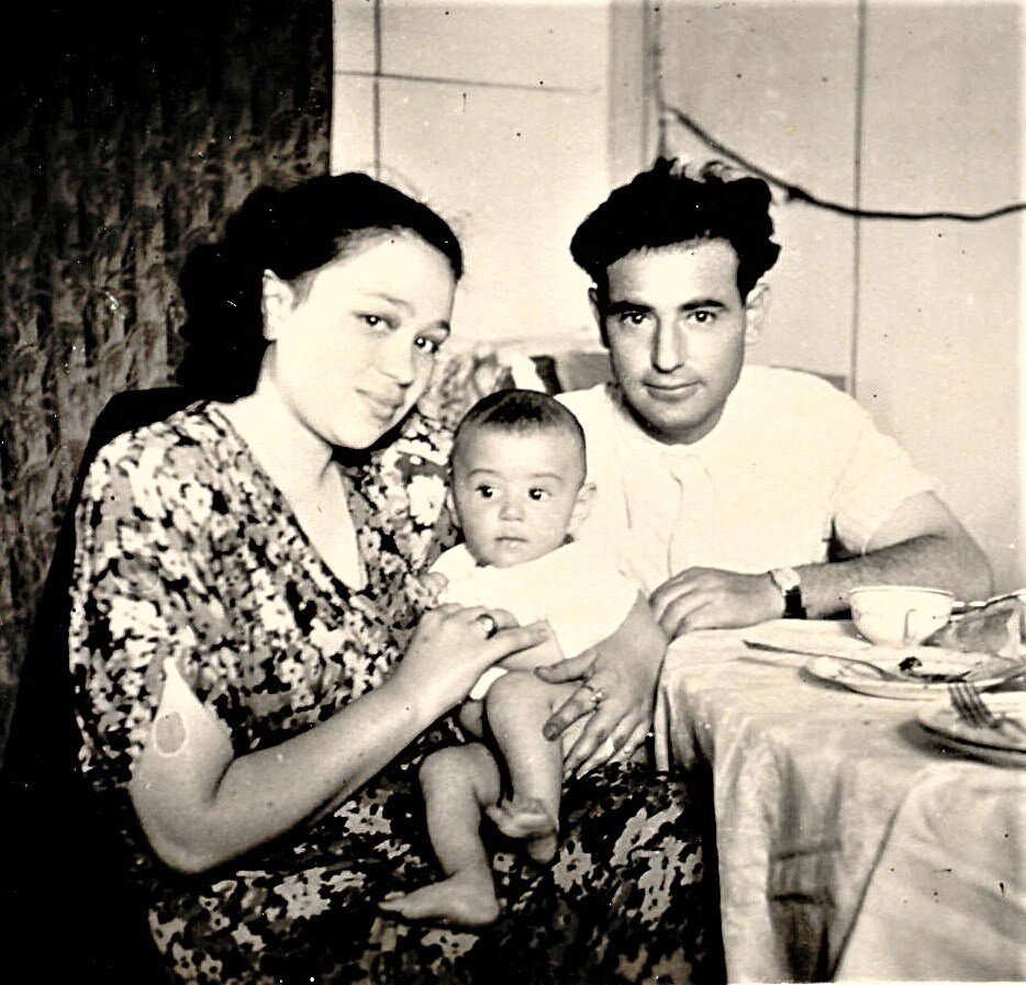 Владимир Бернштам с родителями 1952 год