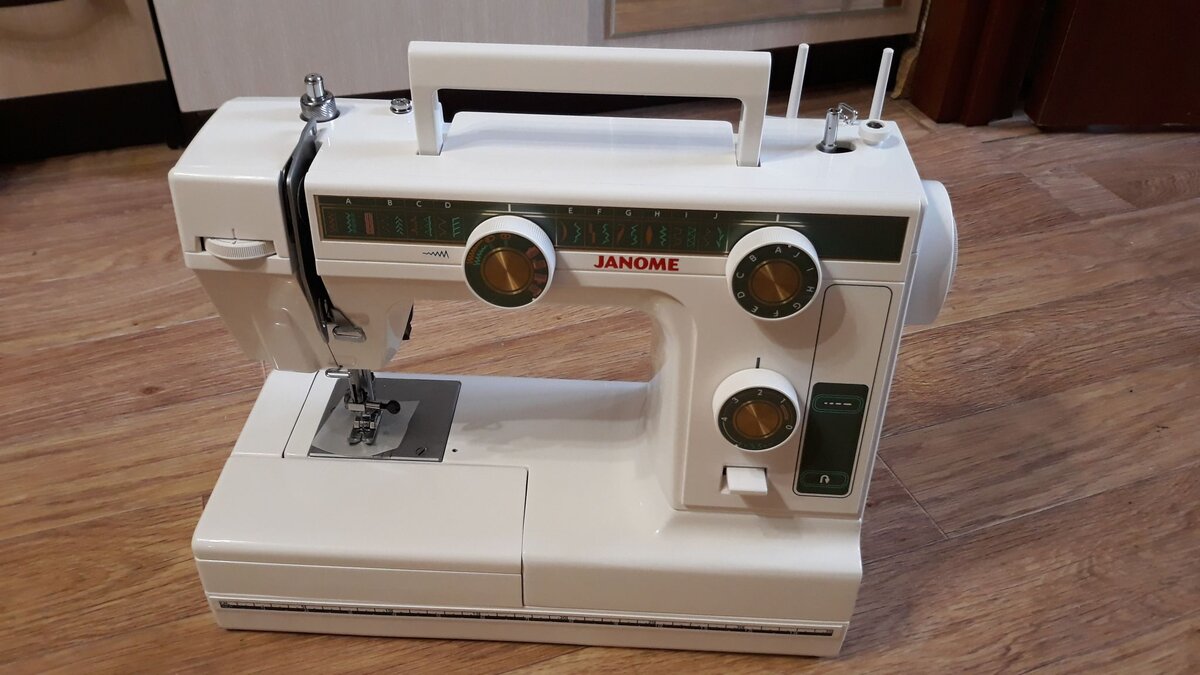Вот она, швейная машинка джаномэ-394