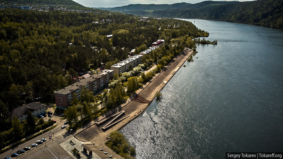 Дивногорский городской красноярского края. Набережная Енисея в Дивногорске. Набережная Дивногорск Дивногорская. Набережная Дивногорска Красноярского края. Дивный Дивногорск набережная.