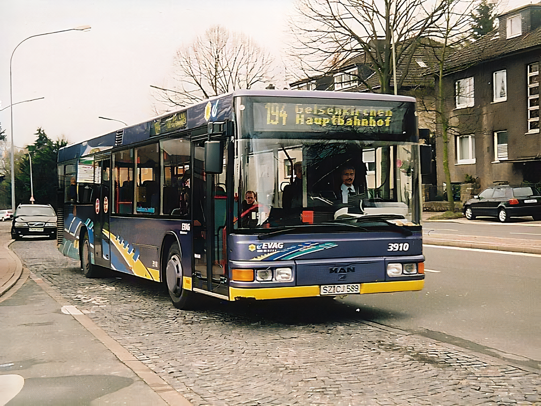 Прототип городского низкопольного автобуса MAN второго поколения.