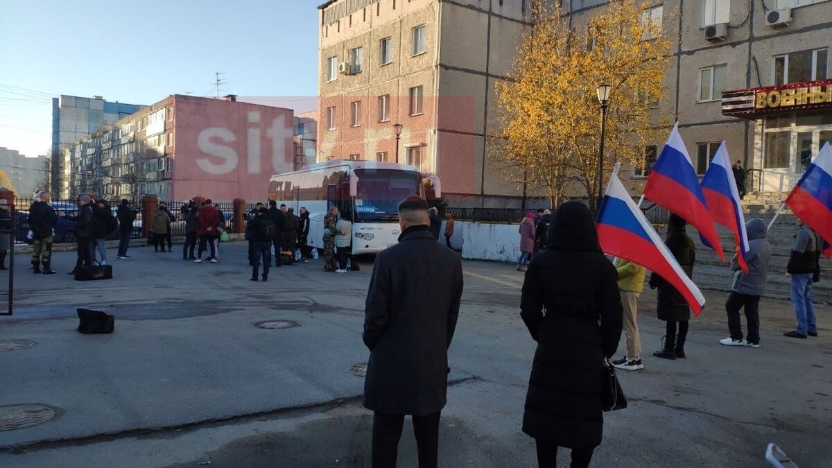     На спецоперацию отправились мужчины из четырех муниципалитетов.