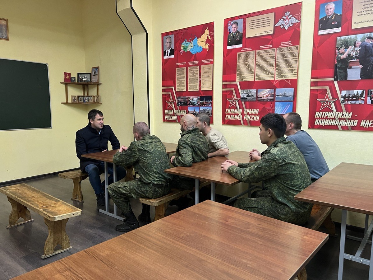  📷    Оренбургские депутаты помогают мобилизованным и их семьям Марина Шарт