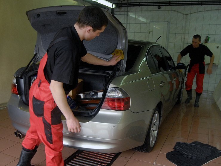     Как категорически нельзя мыть автомобиль при низкой температуре фото: АвтоВзгляд