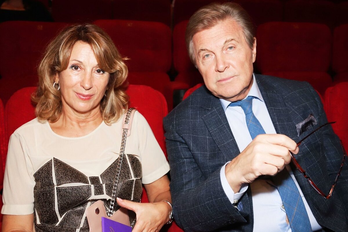     «Бриллианты – это банально!»: Лев Лещенко отказался дарить жене драгоценности