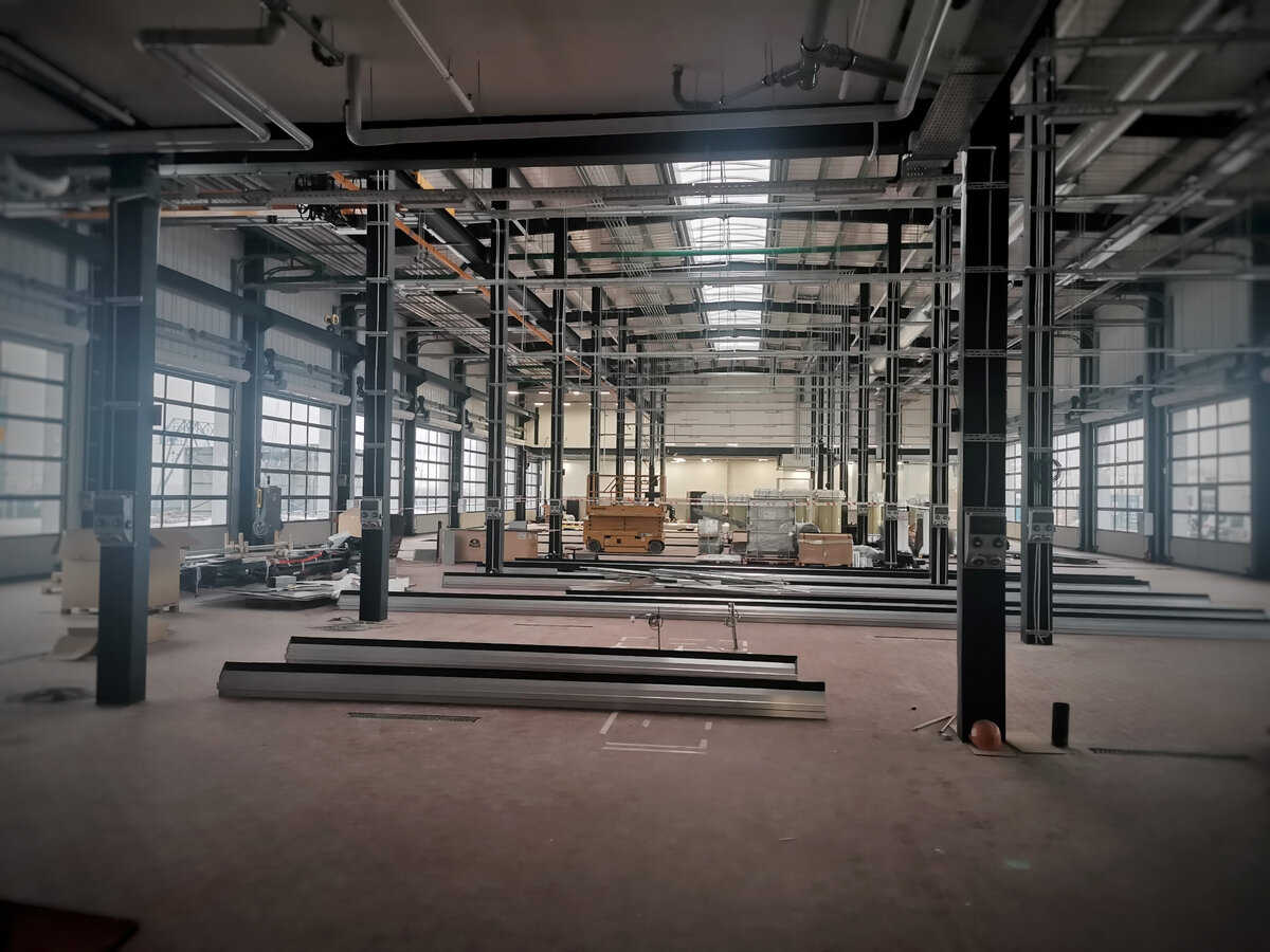 Рис. 1 Стационарные комбинации розеток в цеху.