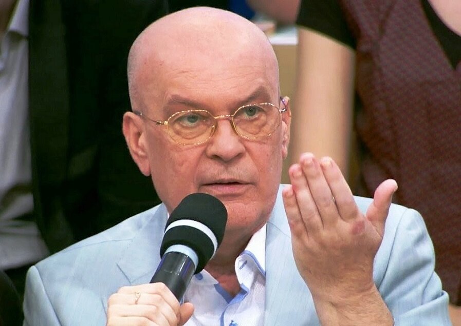 Руководитель Центра изучения общественных прикладных проблем национальной безопасности, полковник в отставке Александр ЖИЛИН