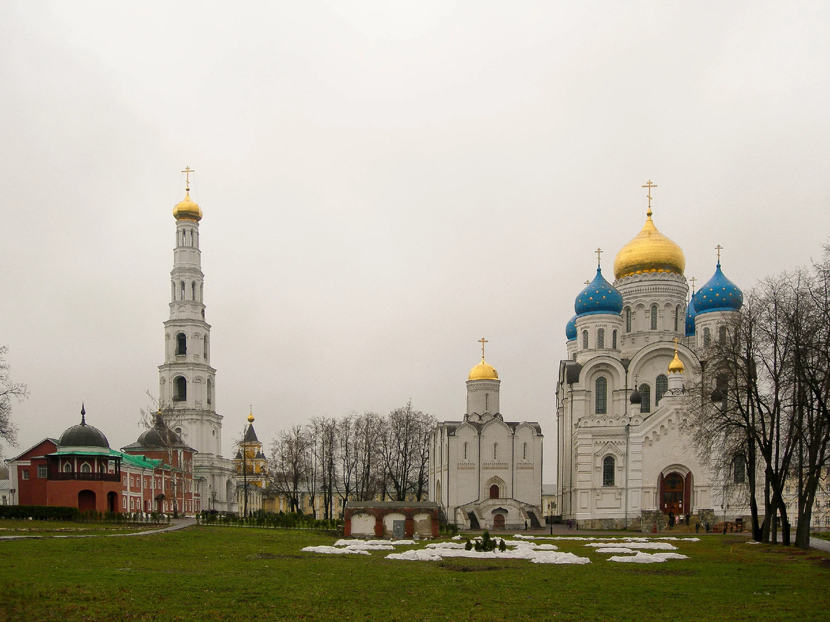 Монастыри подмосковья. Николо-Угрешский монастырь вид сверху.