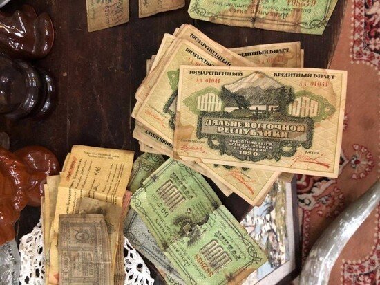     Заначку 100-летней давности нашли в дореволюционном доме в Благовещенске ФОТО: телеграм-канал неокраеведов Амурской области