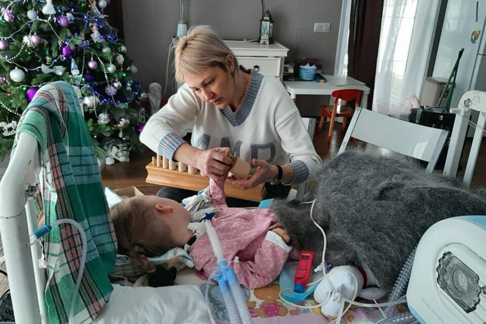     Специалисты приезжают к семьям домой. Фото: Артемовский СРЦН.