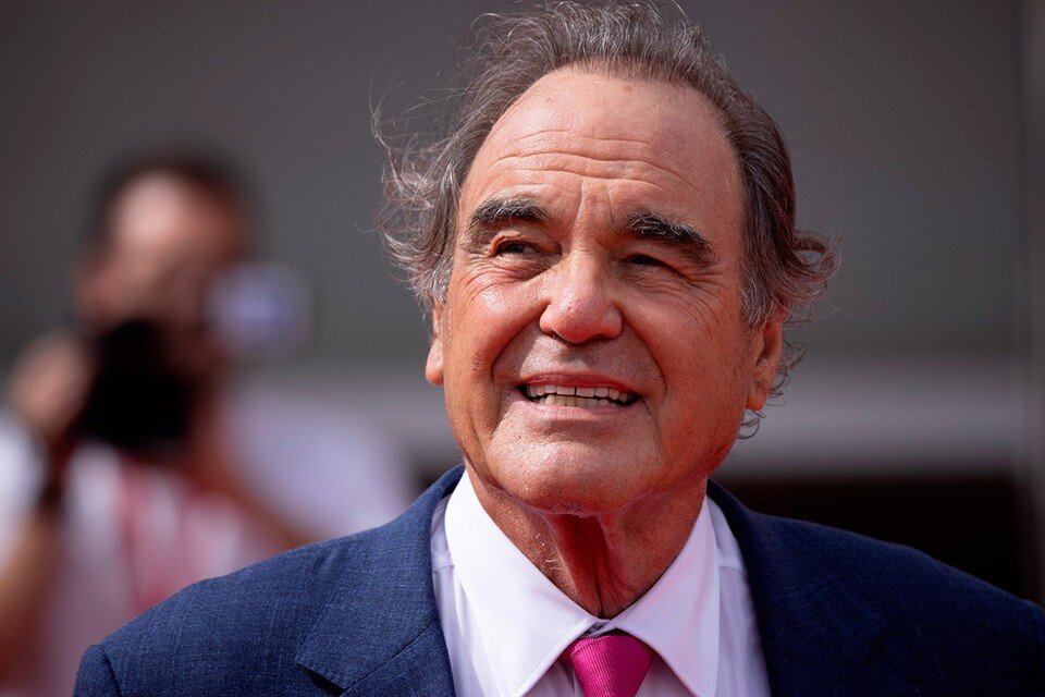     Оливер Стоун  GLOBAL LOOK PRESS