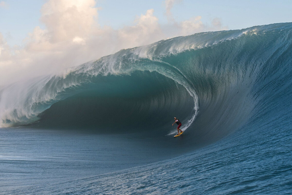 Мичиган озеро волны убийцы. Назаре португалия волны. Какие большие волны. Прайа ду норте. Каспийское море цунами.