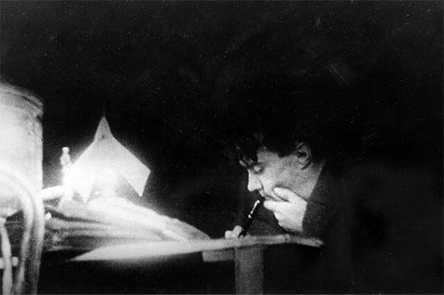    Великая Отечественная война, 1943 год. Военный корреспондент газеты «Правда» Борис Полевой. Фото: РИА Новости/ Яков Рюмкин
