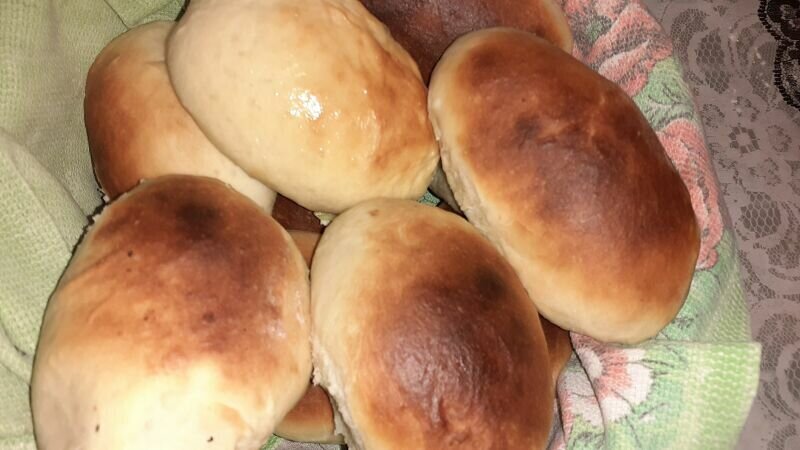 Пирожки с яйцом и луком